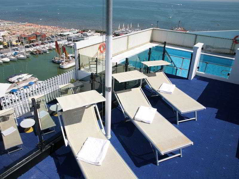 Hotel Nautico Riccione Buitenkant foto